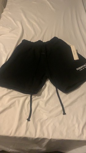 FEAR OF GOD ESSENTIALS SHORT BLACK