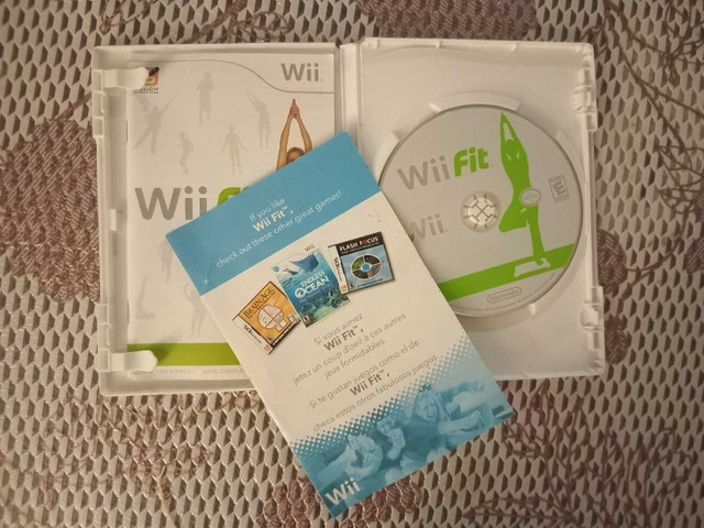 Nintendo Wii Fit - photo 2