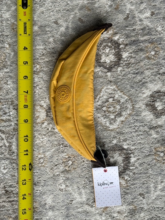 Kipling Banana Pouch