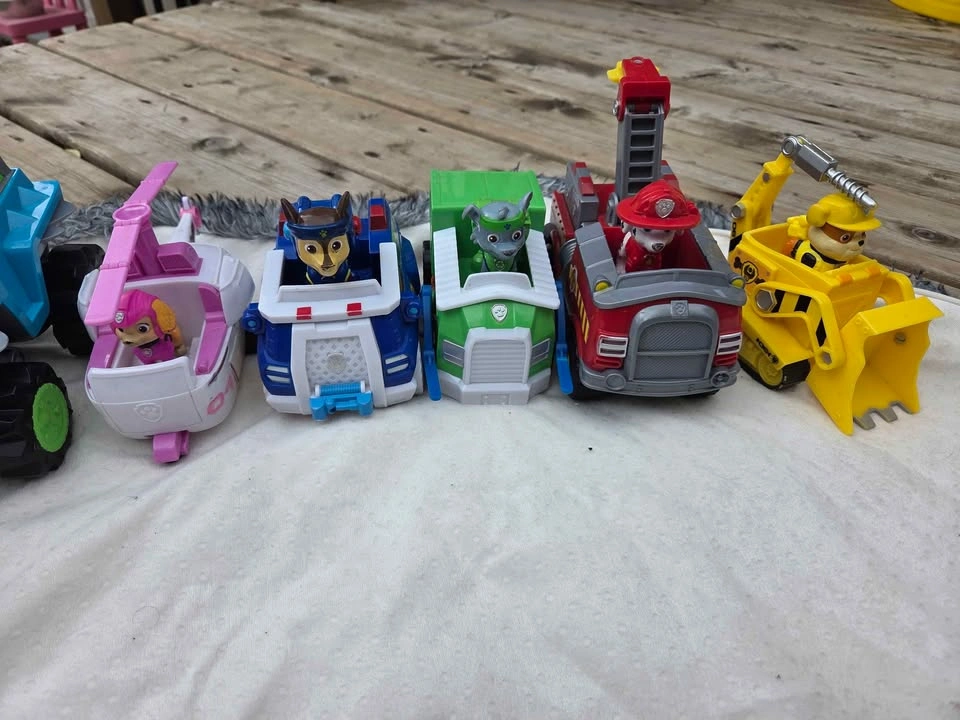 Paw Patrol Vehicles with Pups Lot of 9 - photo 3