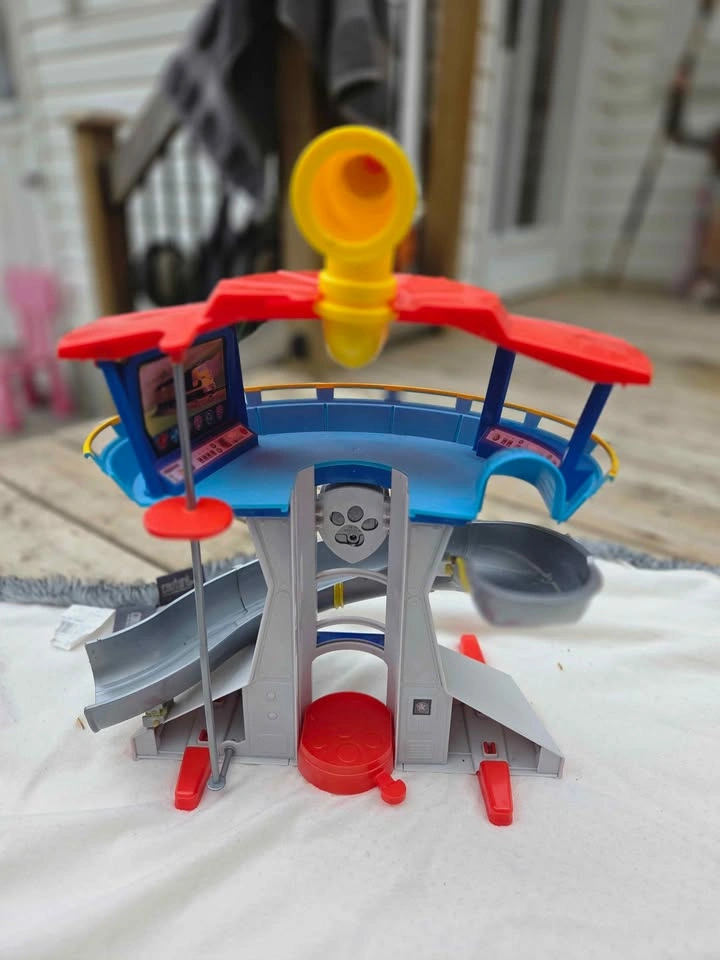 Paw Patrol Lookout Tower Playset - photo 2
