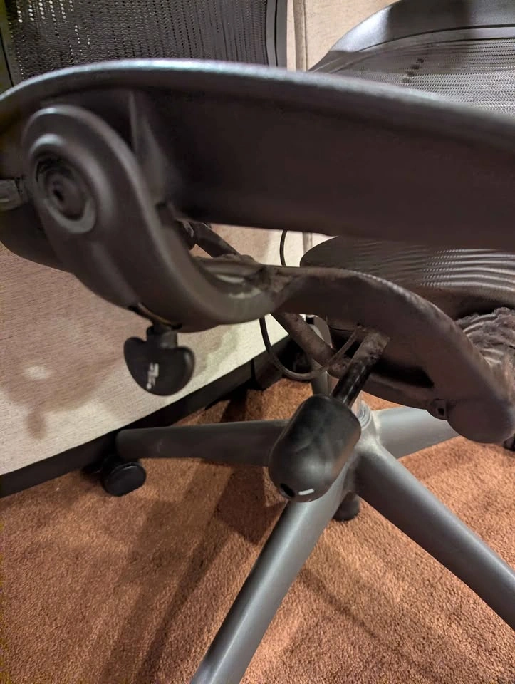 Black computer chair - photo 5