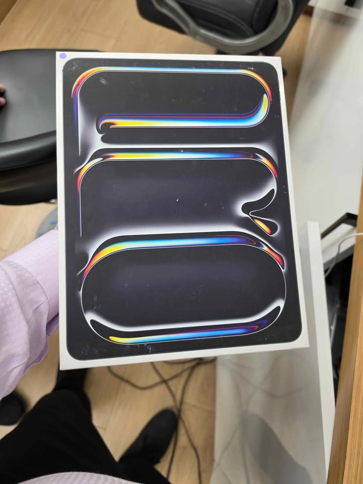 Apple iPad Pro 13-inch (M5) Wi-Fi 256GB - photo 2