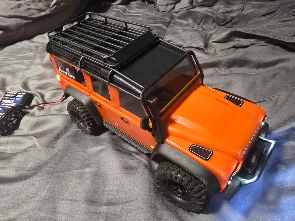 Traxxas TRX-4M Land Rover Rock Crawler - photo 5