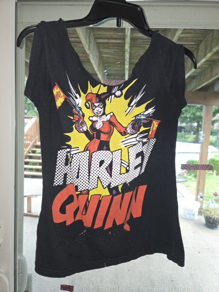 Harley Quinn Ripped T