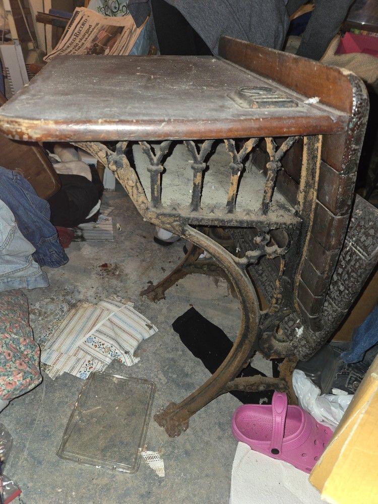 Vintage Pupils Desks - photo 2