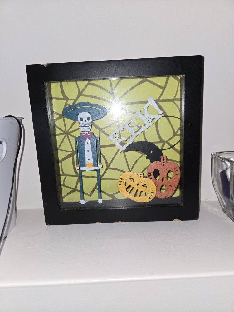 🥕  Adorable Shadow Box