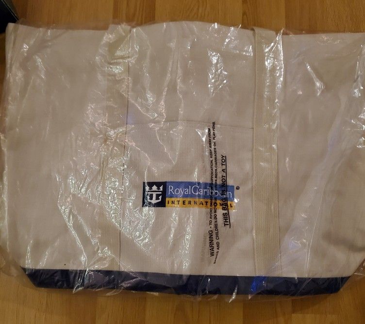 🥕  Brand New Large "ROYAL CARIBBEAN" Tote Bag - photo 3
