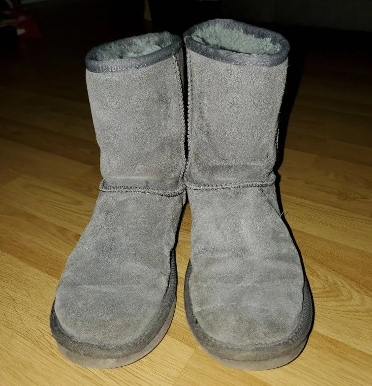 Grey Koolaburra Size 6 thumbnail