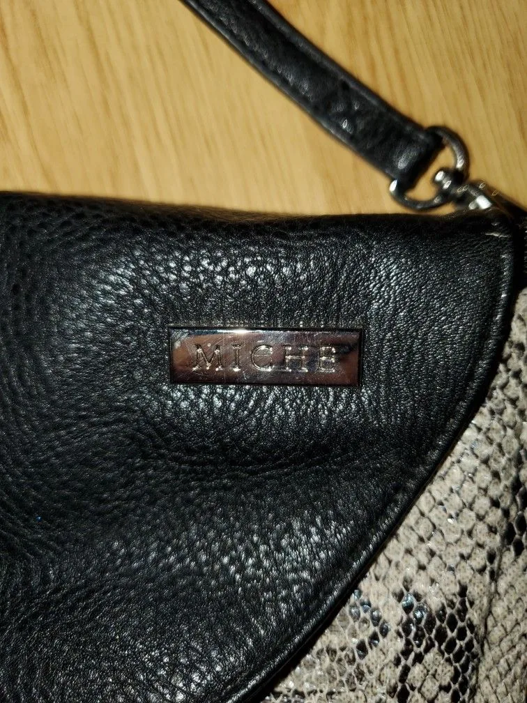 MICHE Snake Skin image indicator(3)