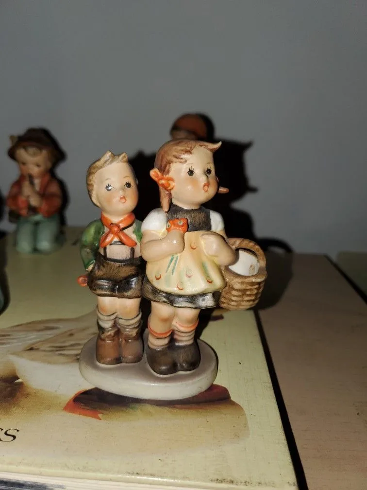 Goebel Hummel "To Market" 49 3/0 Germany 🇩🇪 thumbnail