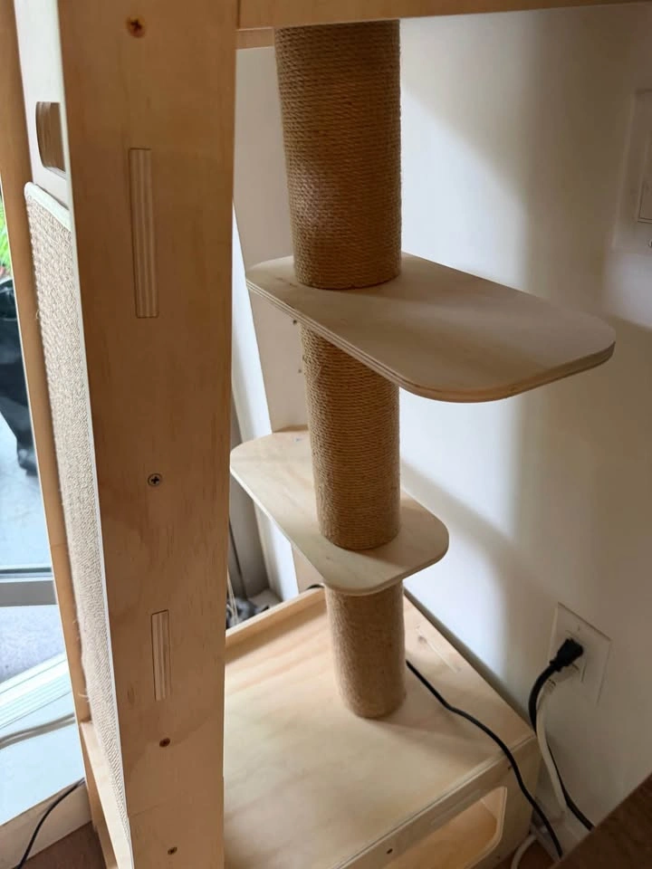 2 in 1 Cat Scratcher & Tower - photo 2