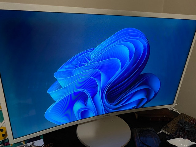 Samsung PC Curved Monitor 32”