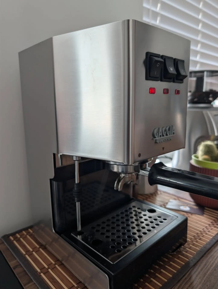 Gaggia Classic Pro E24 Espresso Machine - photo 3
