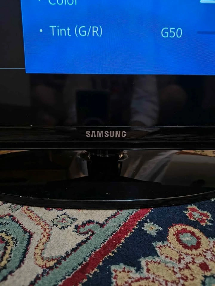 Samsung 32 inch TV UN32H5203 - photo 5