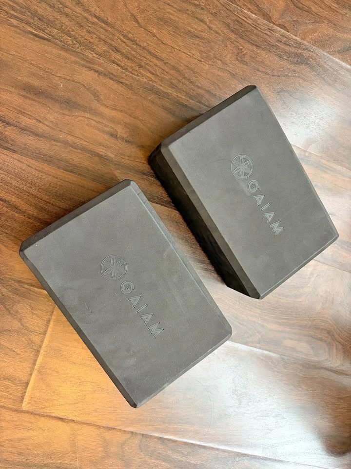 GAIAM Yoga Blocks (Set of 2)