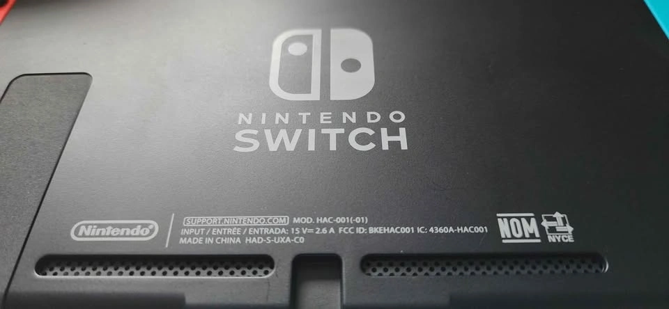 Nintendo Switch - photo 2