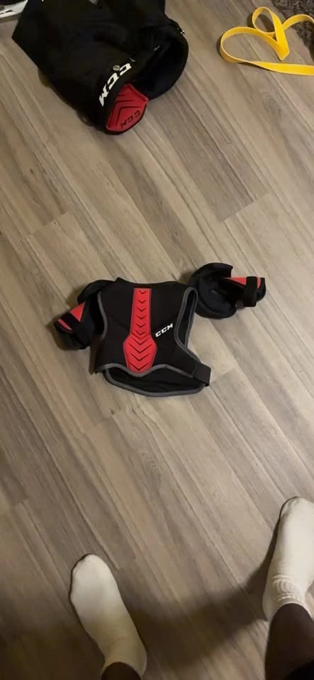 CCM Hockey Shoulder Pads and Pants - photo 2