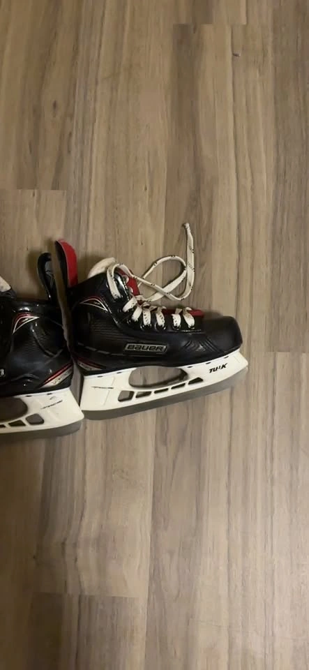 Bauer Ice Skates - photo 3