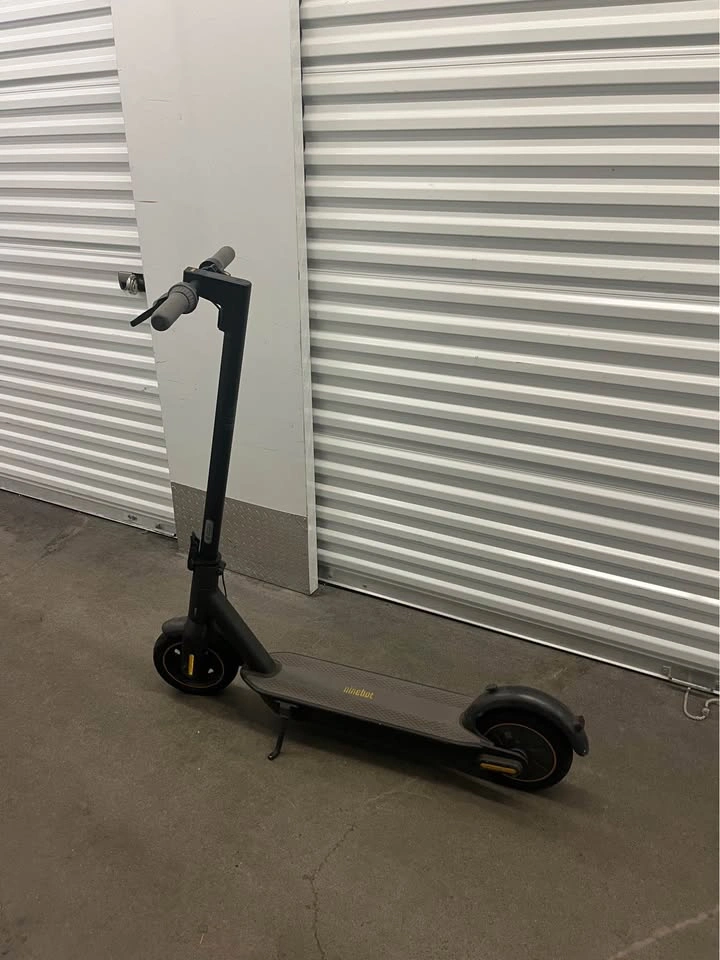 G30 Max escooter ninebot with brand new fast 2.0a charger - photo 4