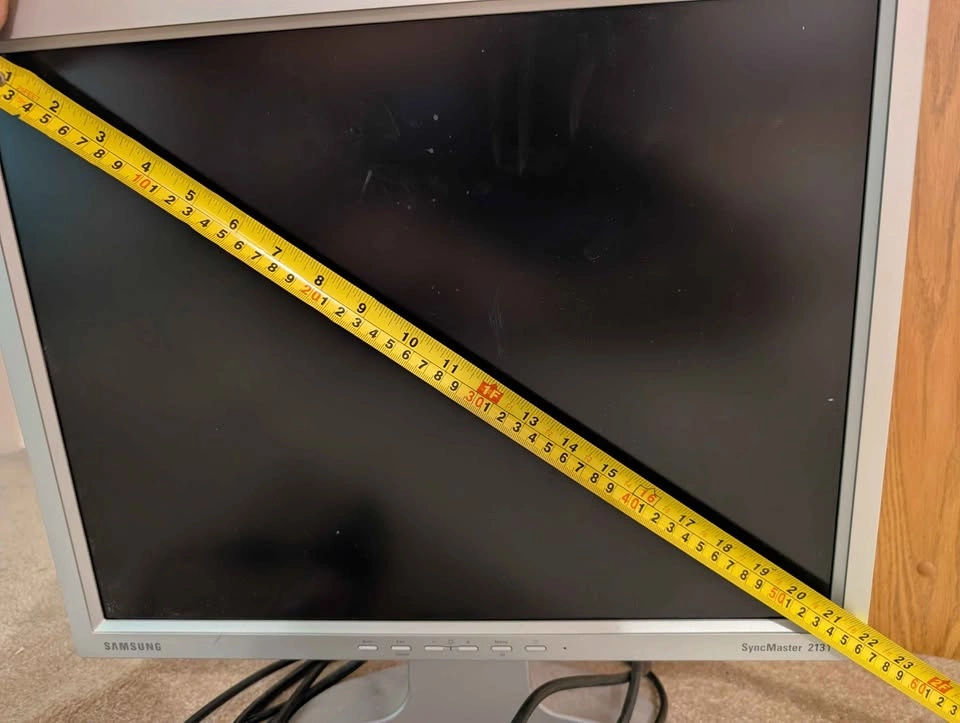 Samsung SyncMaster 213T Monitor - photo 2