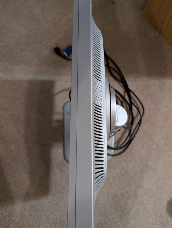 Samsung SyncMaster 213T Monitor - photo 4