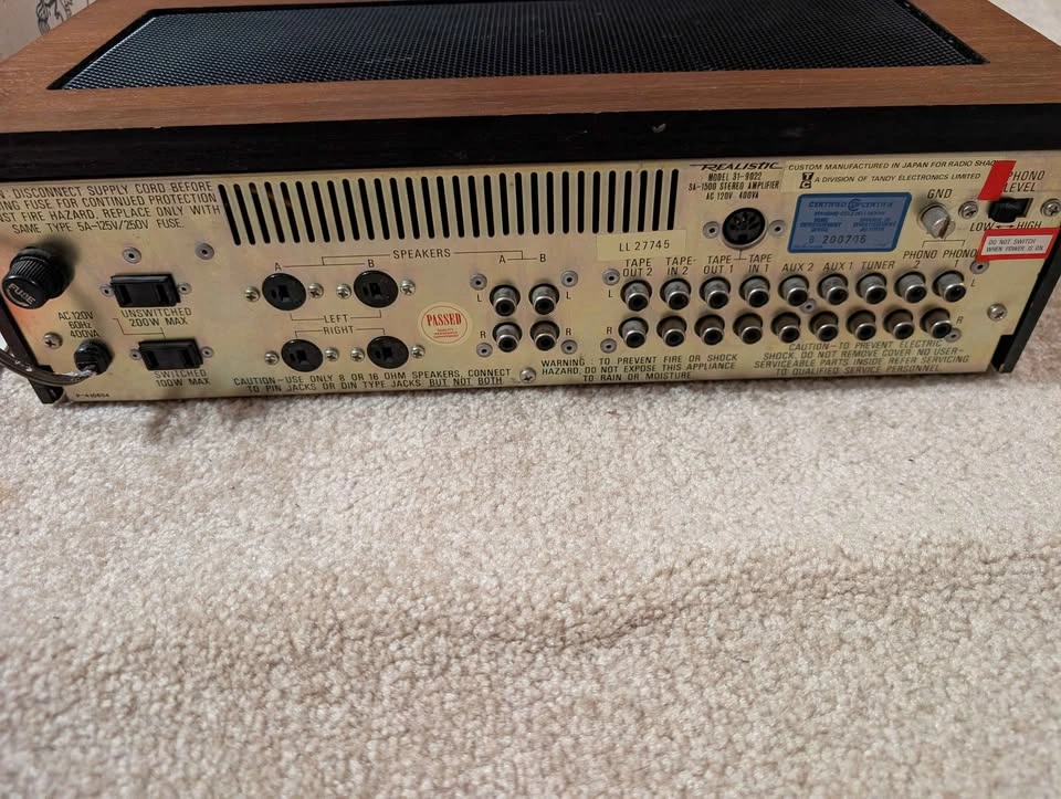 Realistic SA-1500 Solid State Stereo Amplifier - photo 3