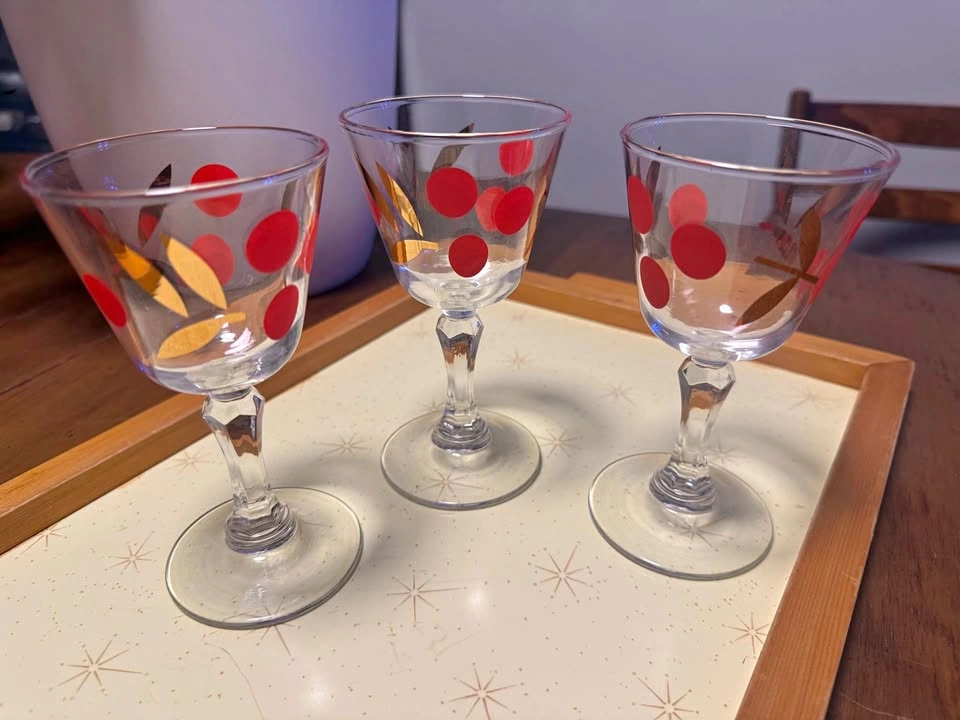 Set of 3 Vintage Federal red polka dot and gold leaf cordial gla