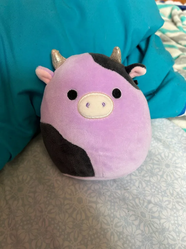 Cow Squishmallow 5’’ image indicator(2)