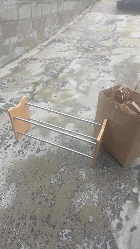 Expandable Wood and Metal Shoe Rack - photo 3