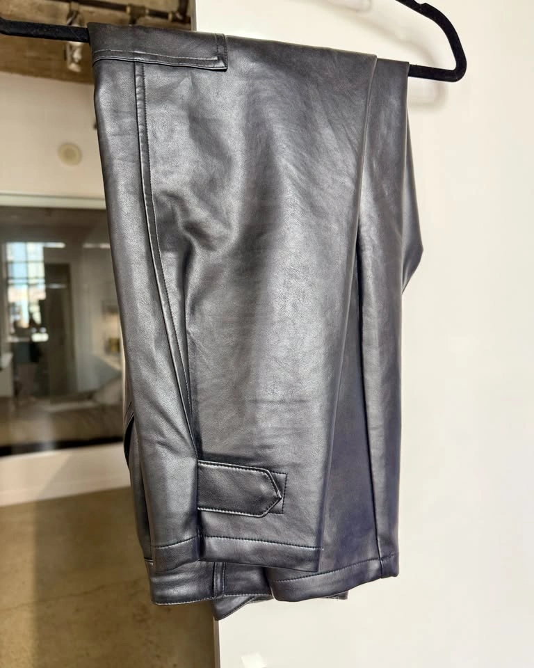 Wilfred Vegan Leather Cargo Pants – Size 2 - photo 2