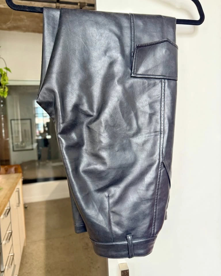 Wilfred Vegan Leather Cargo Pants – Size 2 - photo 3