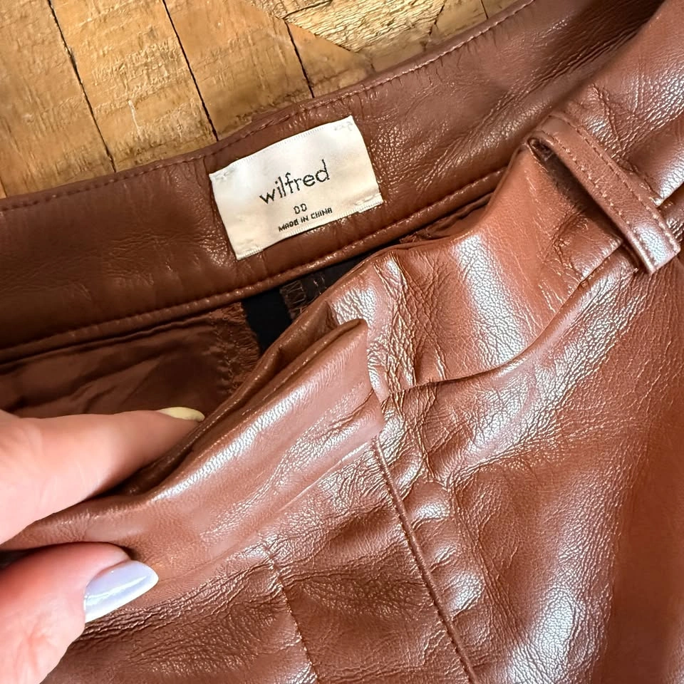 Aritzia Wilfred Brown Vegan Leather Shorts - Size 00 - photo 5
