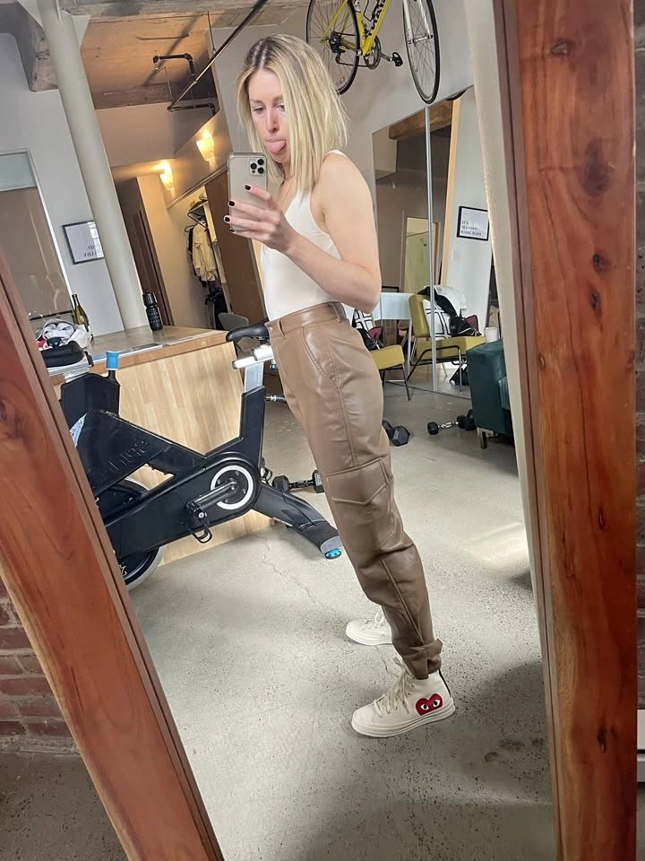 Wilfred Brown Vegan Leather Cargo Pants – Size 2