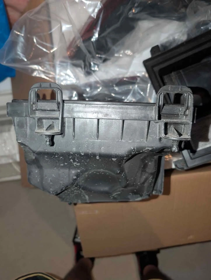 2021 Toyota Camry SE FWD 2.5L Intake - photo 3