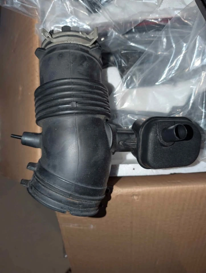 2021 Toyota Camry SE FWD 2.5L Intake - photo 5