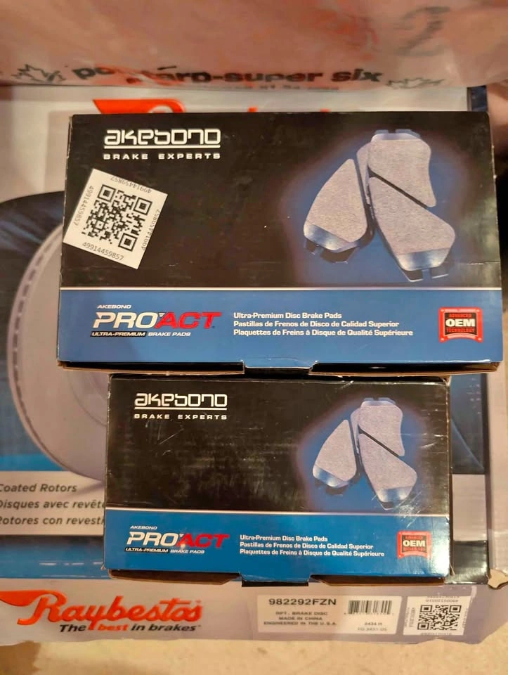 BRAND NEW brakes for Toyota/Lexus