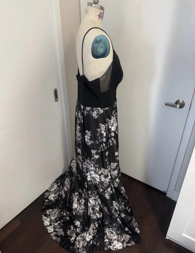 Ladies Size 17 Special Occasion Evening Dress - David's Bridal - photo 5