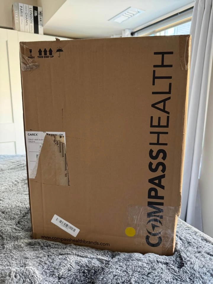 Brand New Elongated 3.5” Toilet Seat Riser - photo 3