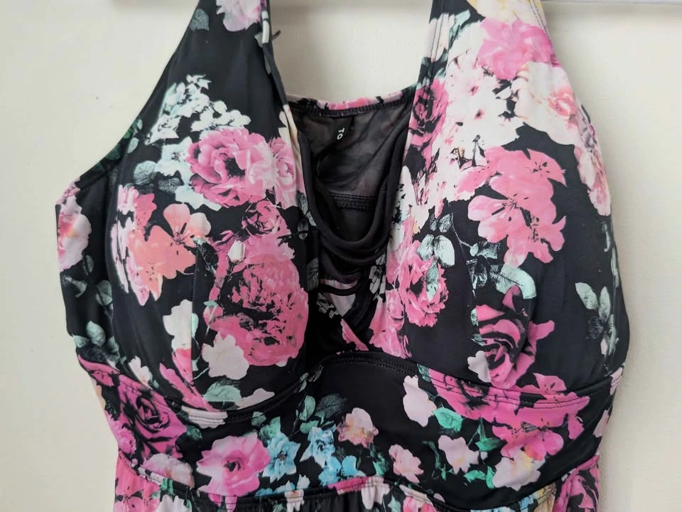 Torrid (2) bathing suit top - photo 2
