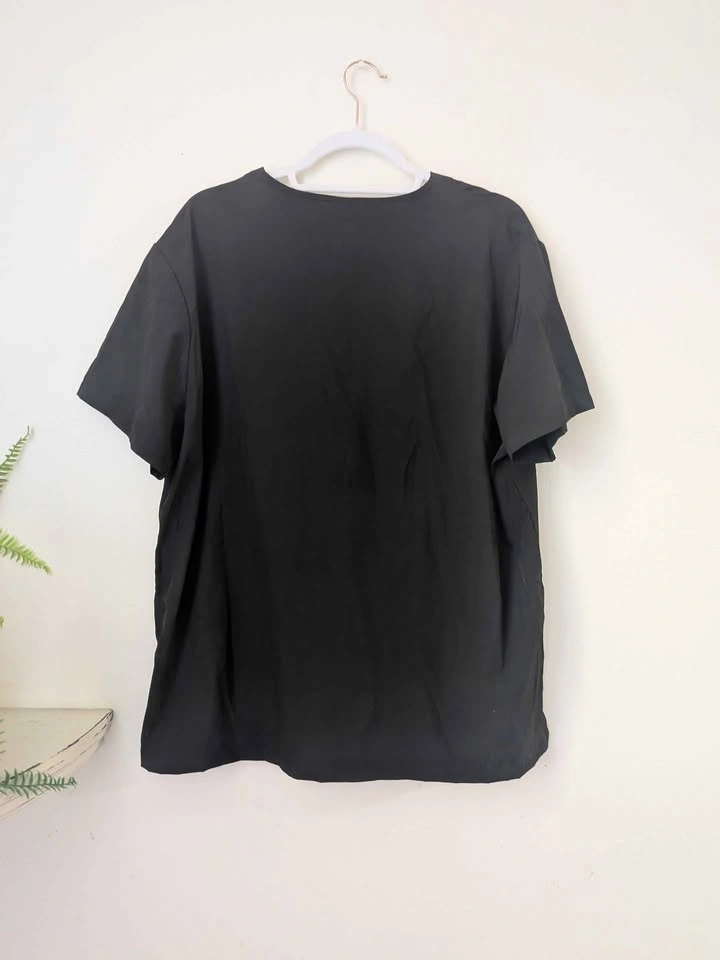 Women's (XL) Scrub top - photo 2