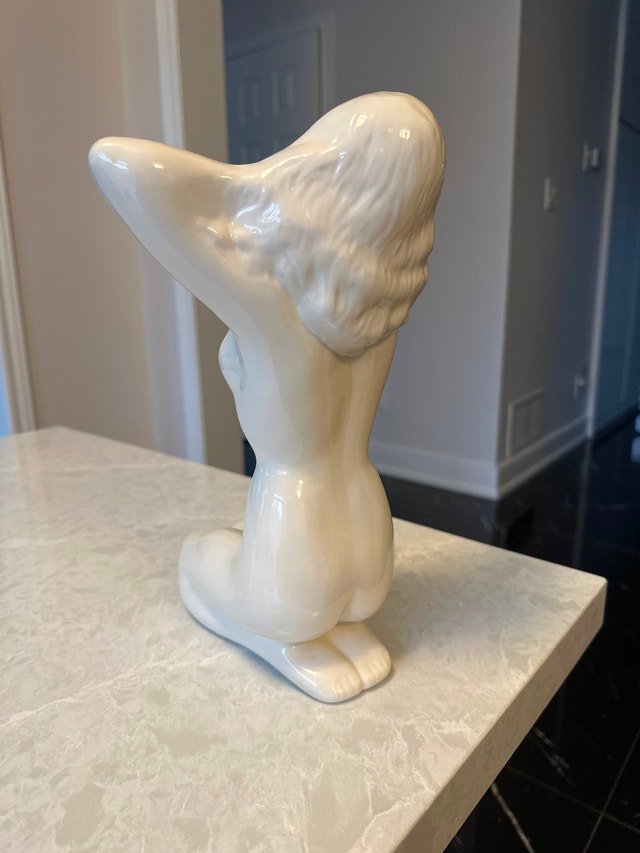 Art Deco style mid-century ceramic figurine of a nude woman - photo 5