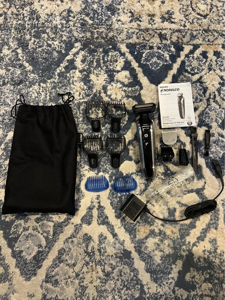 Philips Norelco Multigroom 7100 Grooming kit, Series 7000 - photo 2