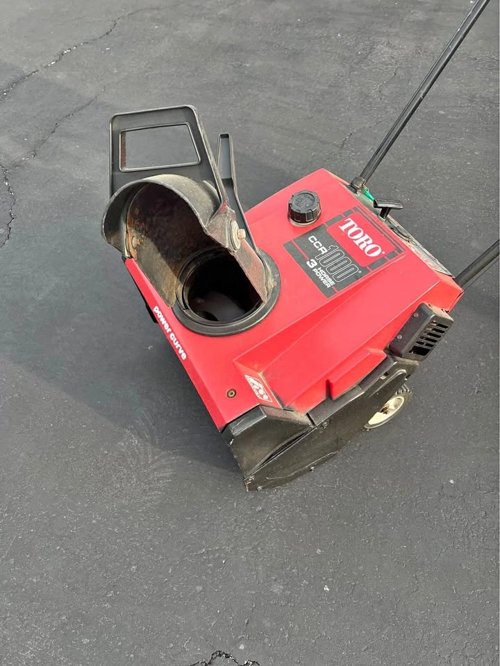 Toro CCR 1000 Snowblower discontinued 2-cycle single-stage