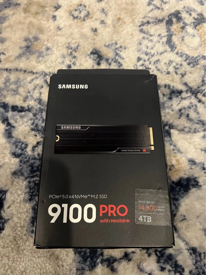 Samsung 4TB 990 PRO PCIe 4.0 M.2 Internal SSD with Heatsink - photo 2