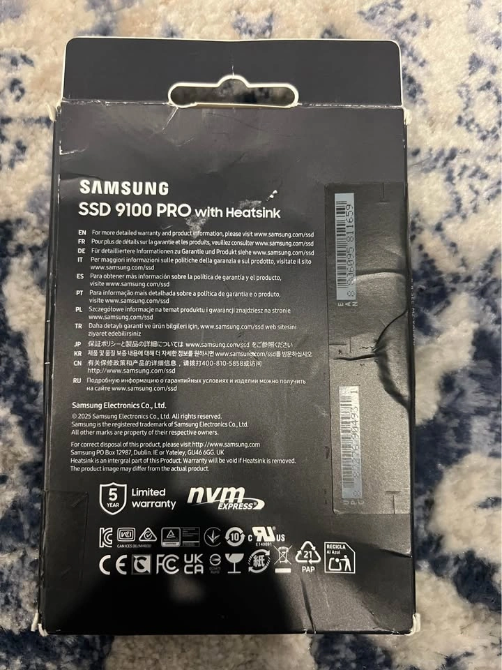 Samsung 4TB 990 PRO PCIe 4.0 M.2 Internal SSD with Heatsink - photo 3