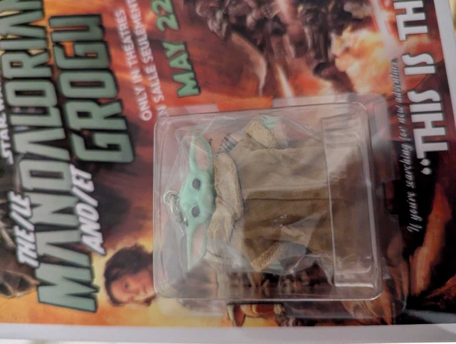 Star Wars The Mandalorian and Grogu Tin case & keychain - photo 3