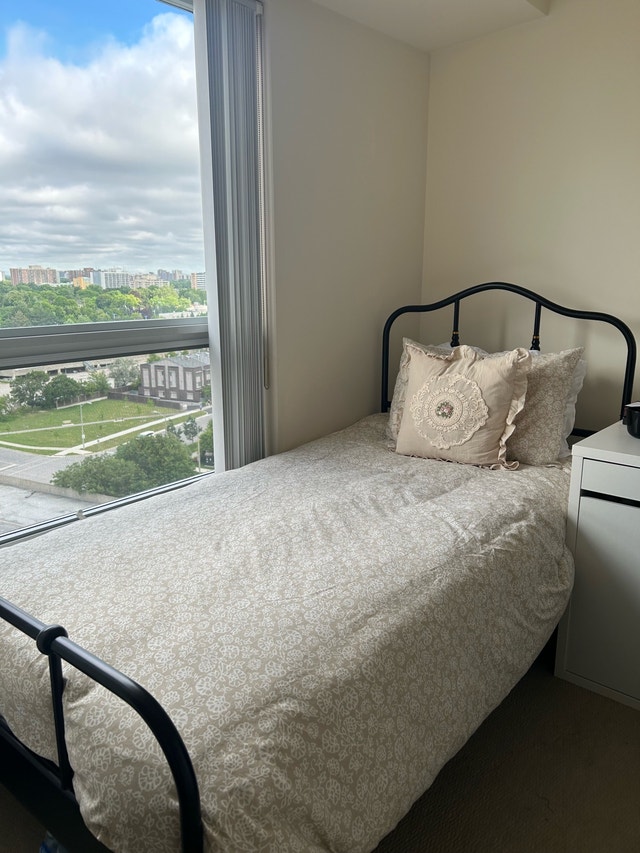 Twin bed frame - photo 2