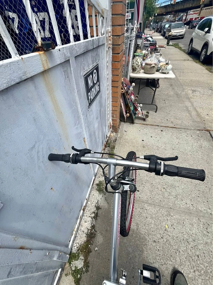 Super All Best Folding Mountain Bike cash & pick up only