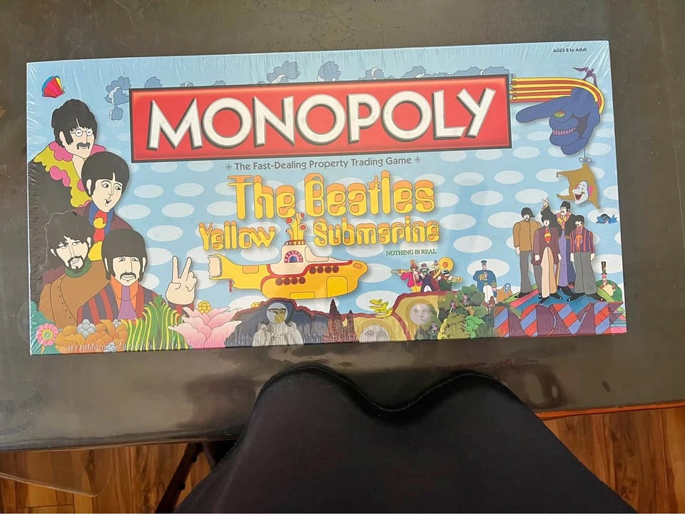 Monopoly The Beatles Yellow Submarine Edition